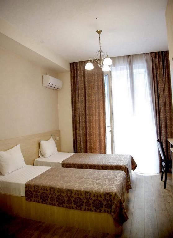 Hotel Feri Tbilissi Extérieur photo