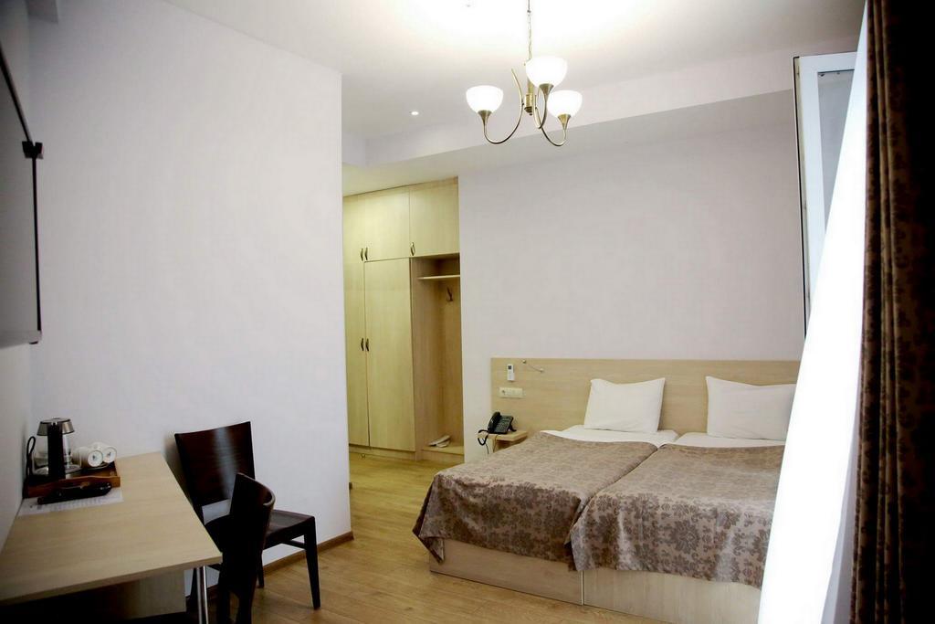 Hotel Feri Tbilissi Extérieur photo