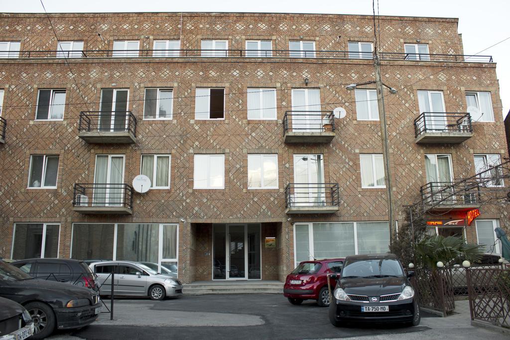 Hotel Feri Tbilissi Extérieur photo